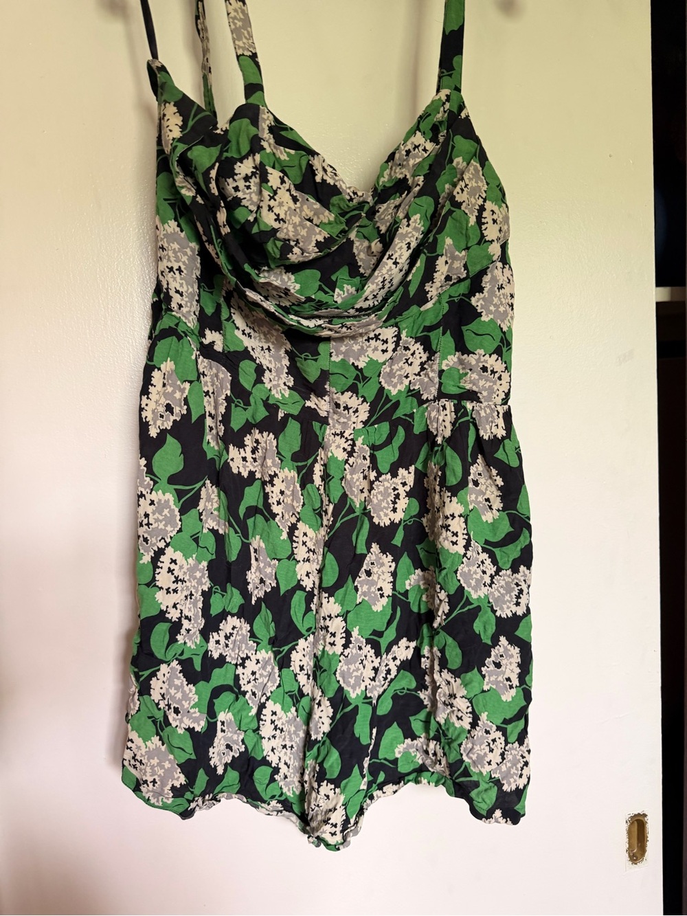 Lena Romper in Crepe Myrtle needs some love - Picture 2 of 9